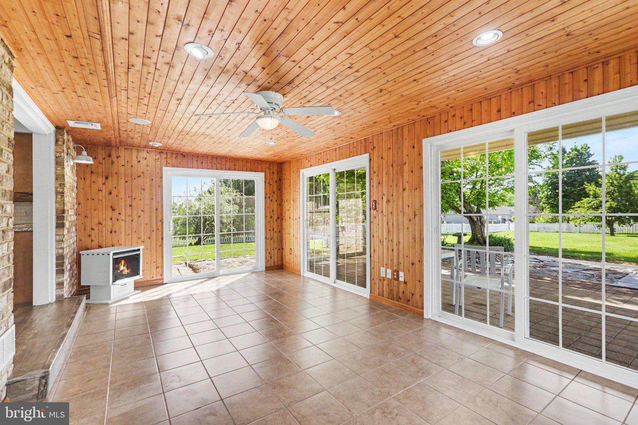 LAKE MEADE - Residential