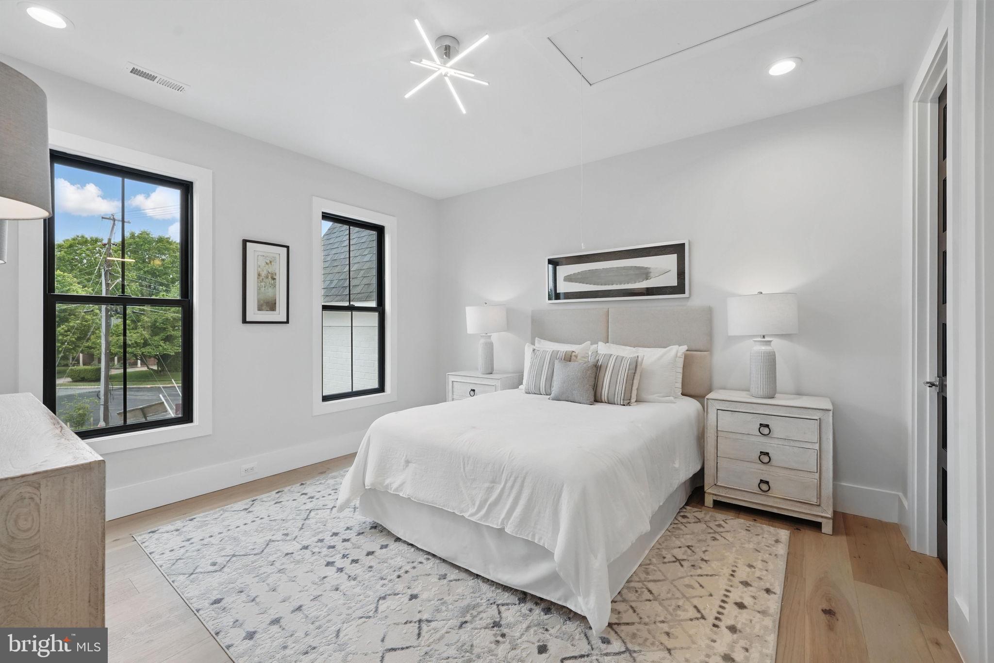 ROSEMONT - Residential