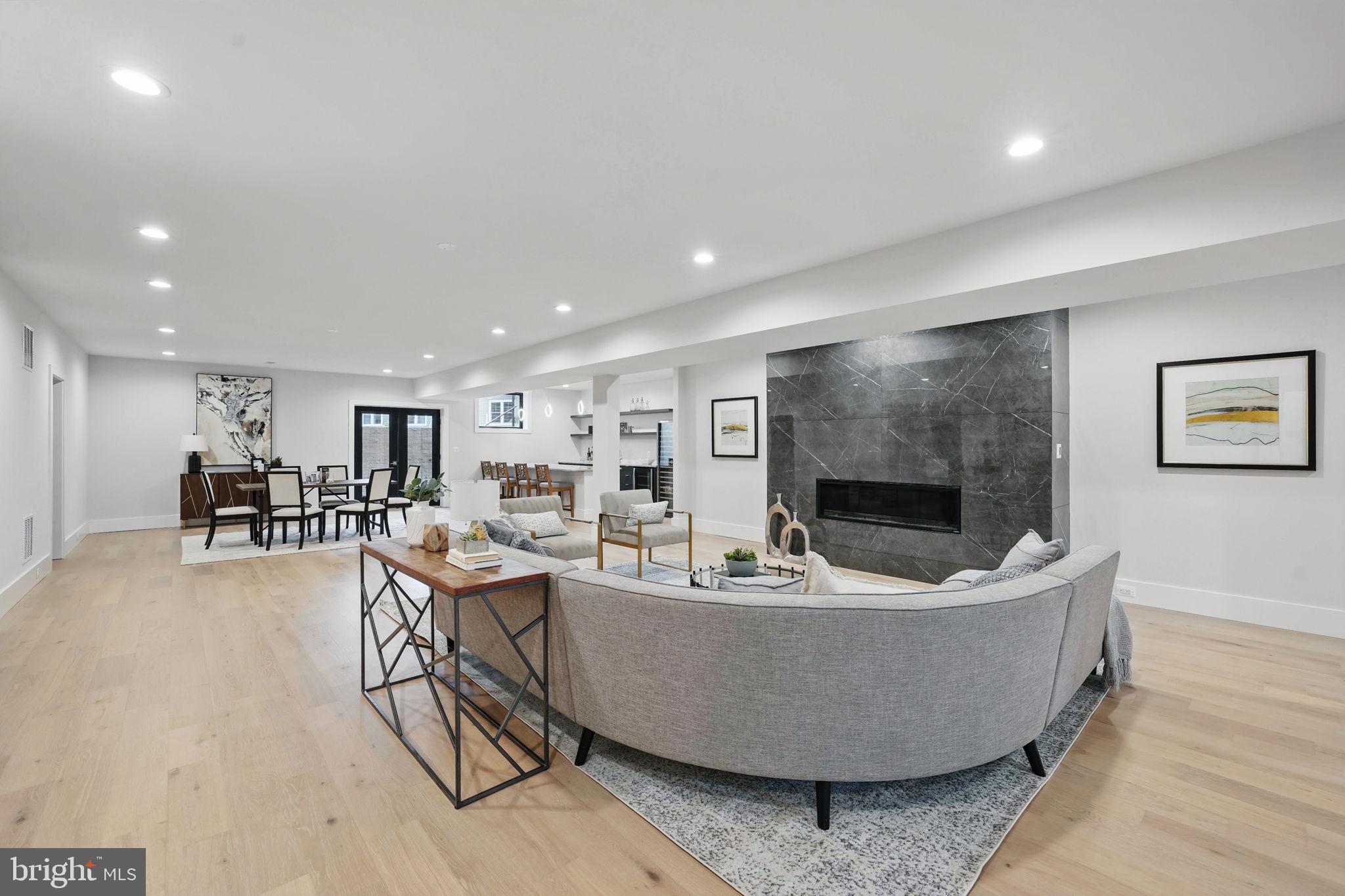 ROSEMONT - Residential