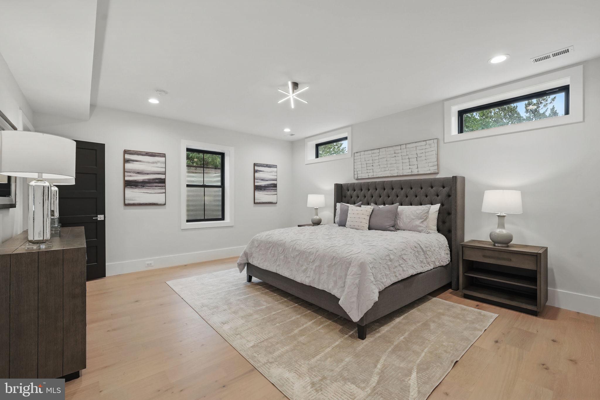 ROSEMONT - Residential