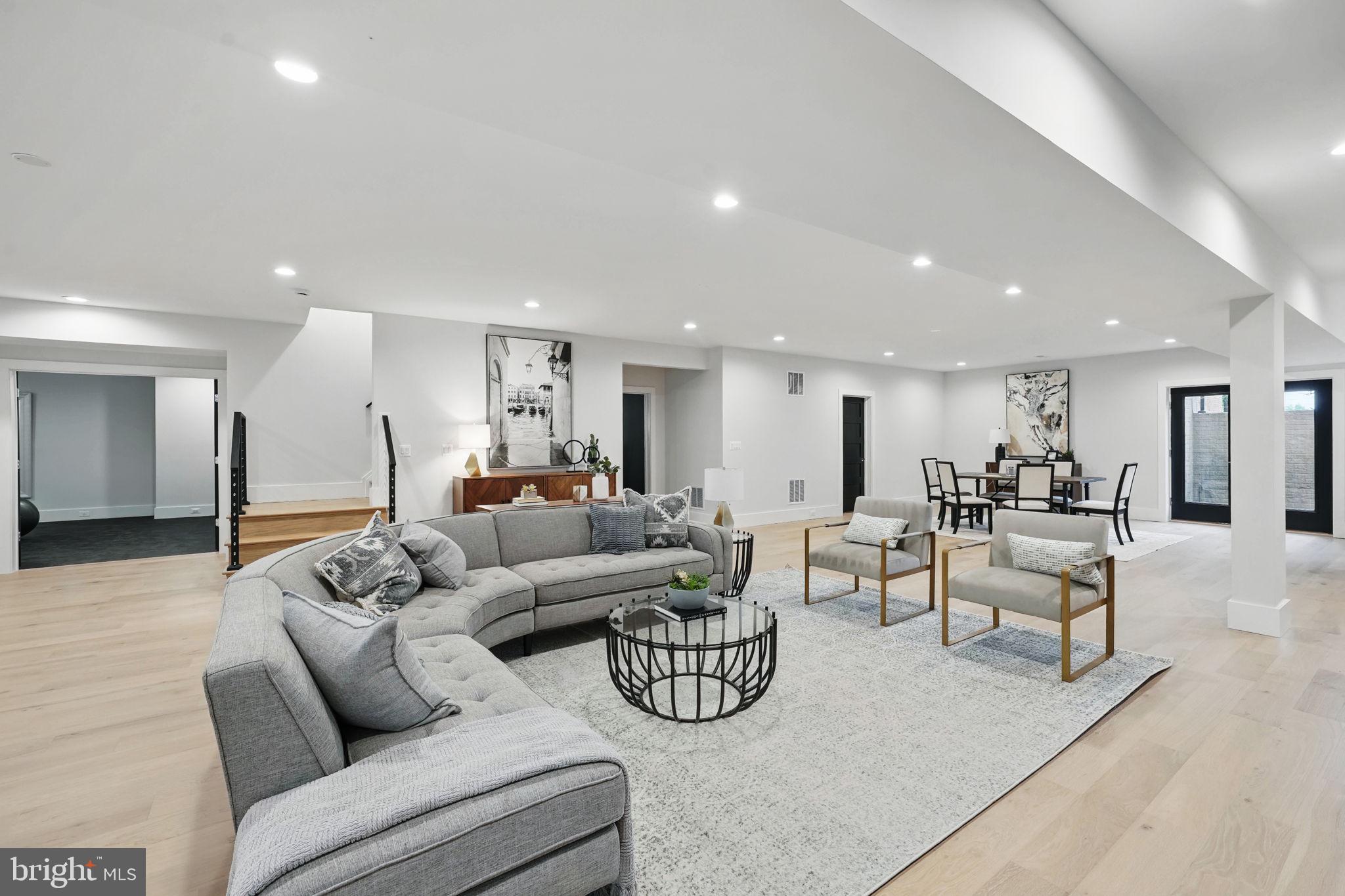 ROSEMONT - Residential