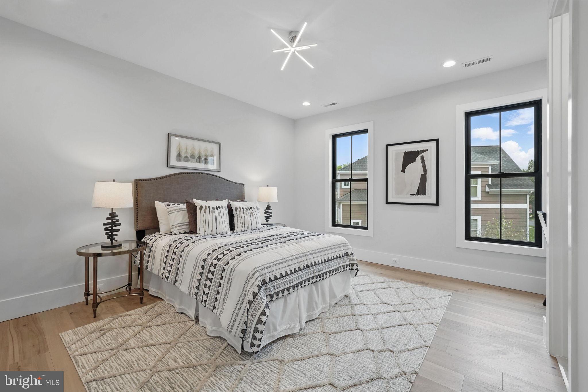 ROSEMONT - Residential