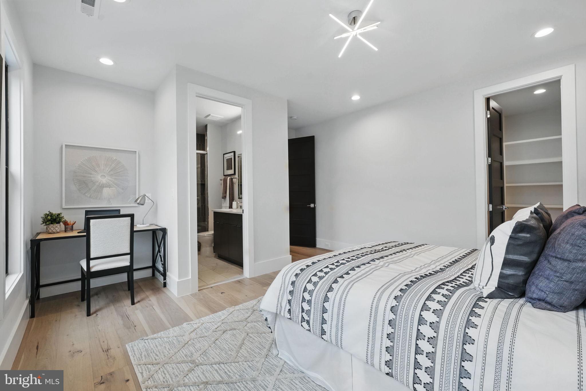 ROSEMONT - Residential