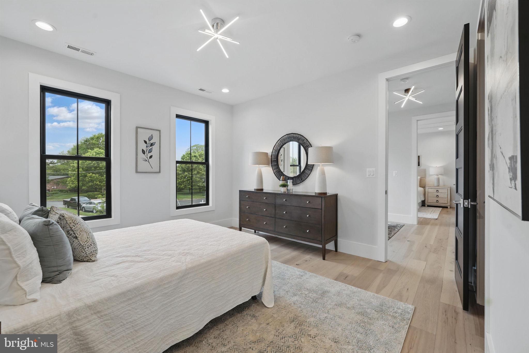 ROSEMONT - Residential