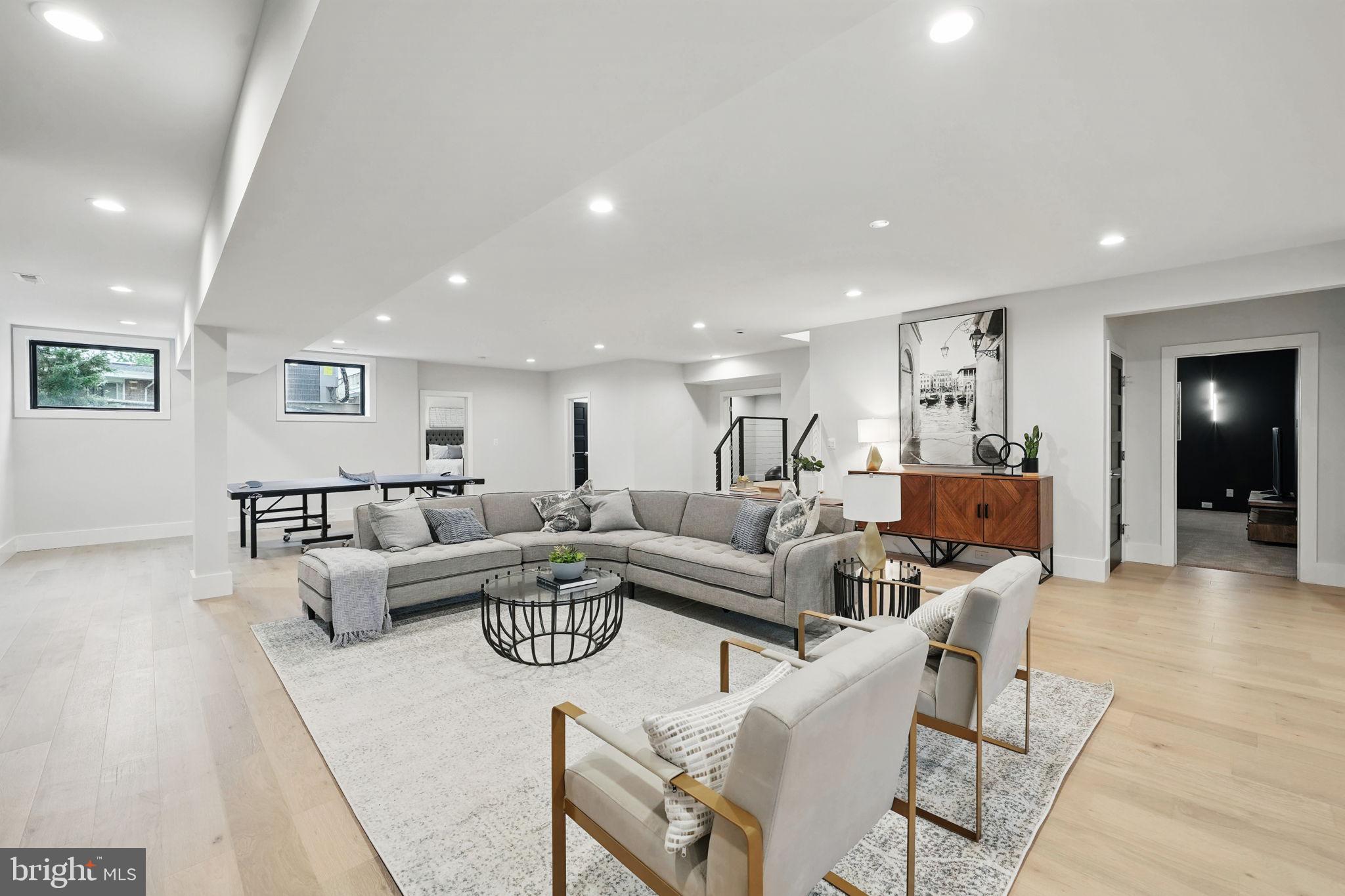 ROSEMONT - Residential