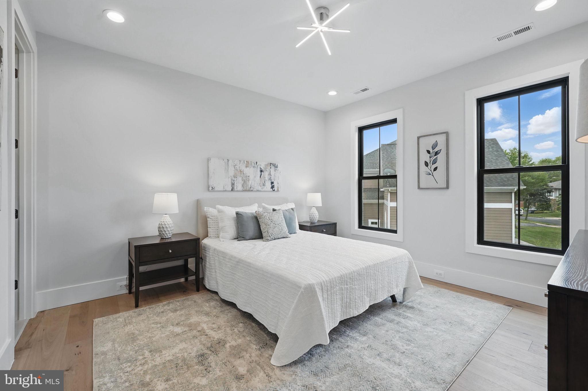 ROSEMONT - Residential