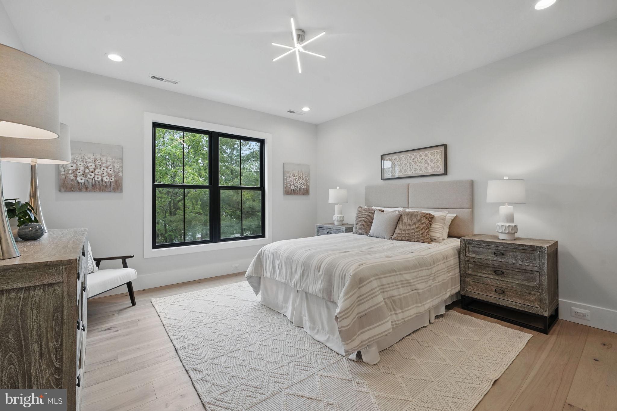 ROSEMONT - Residential