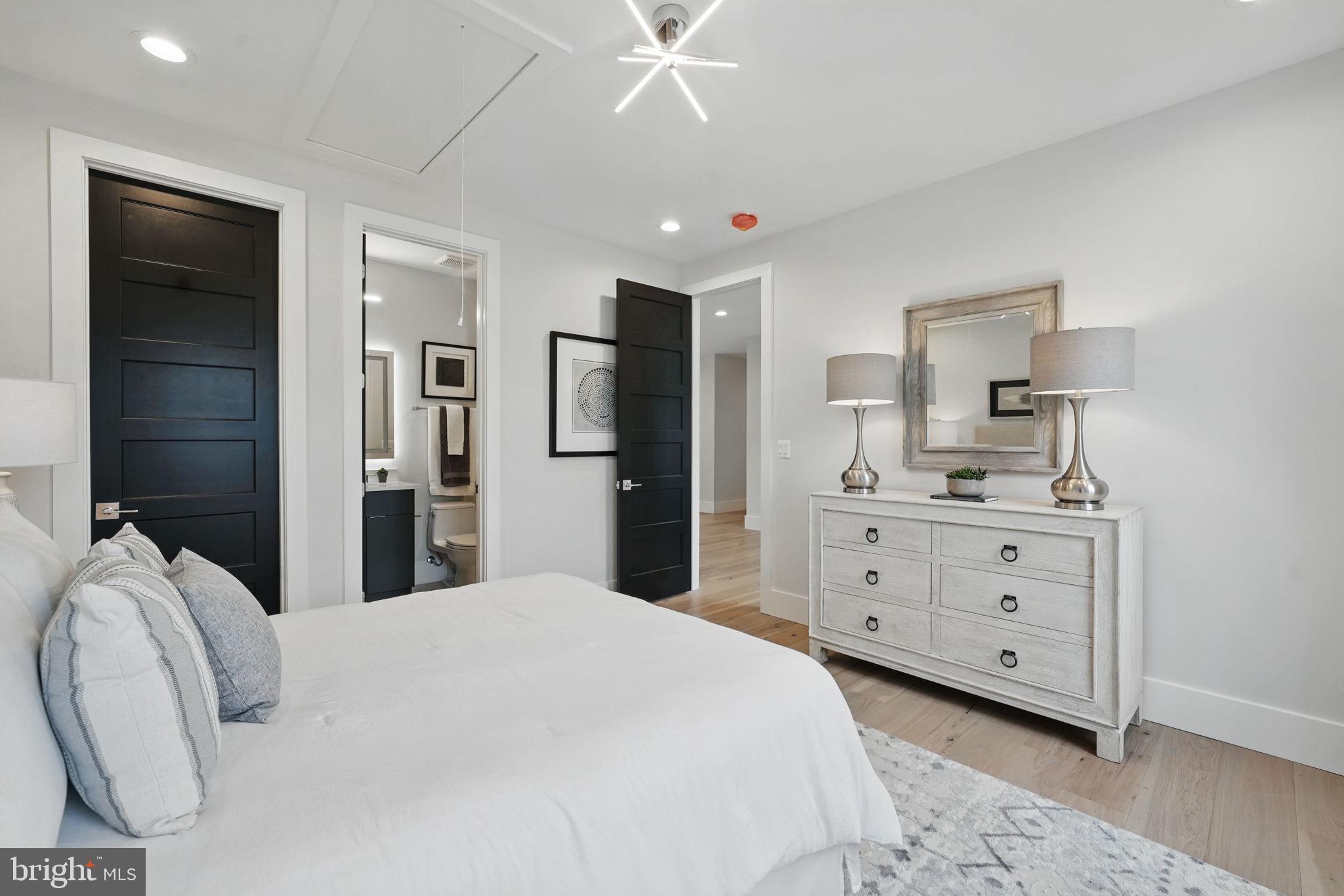 ROSEMONT - Residential