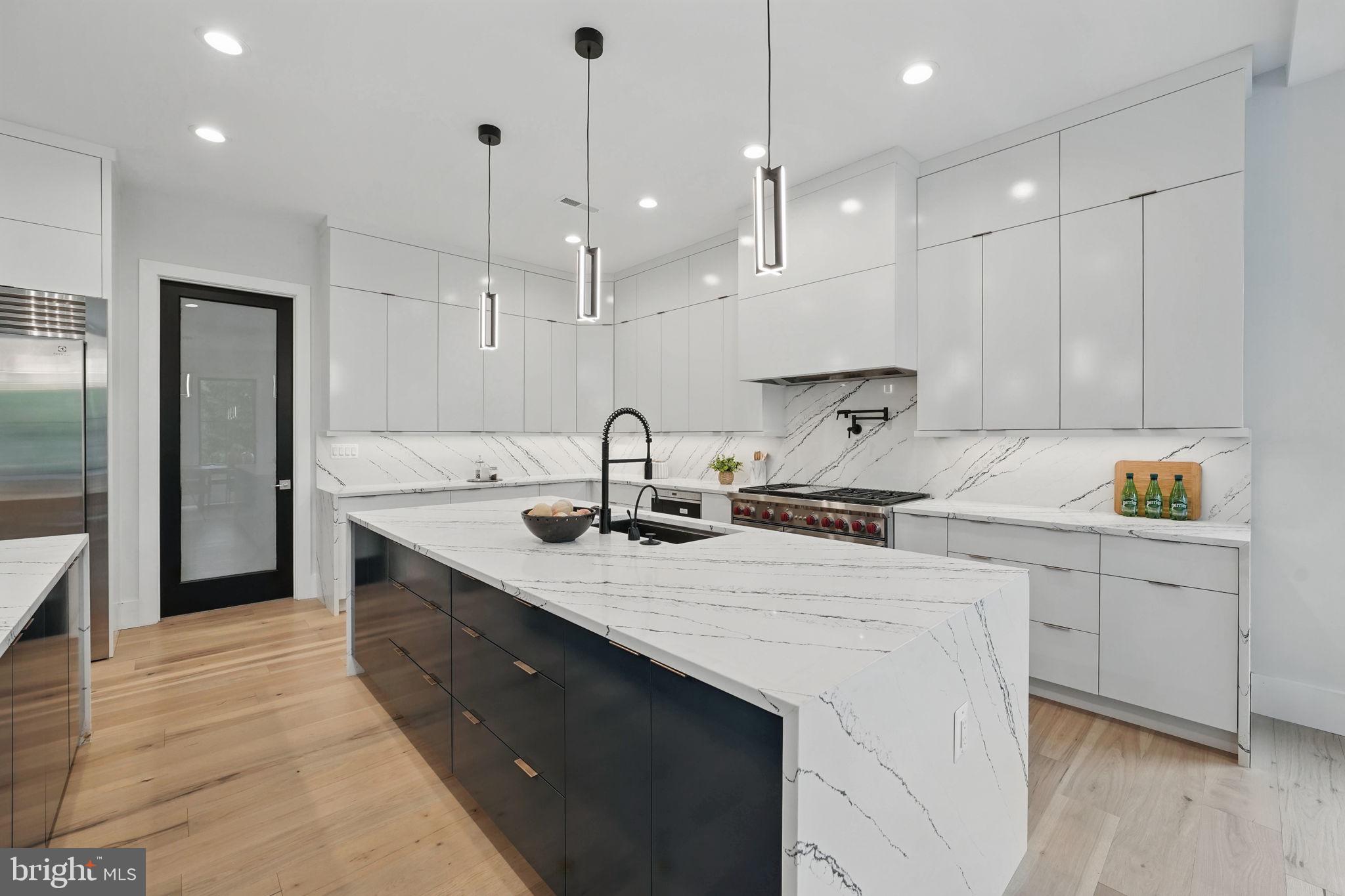 ROSEMONT - Residential