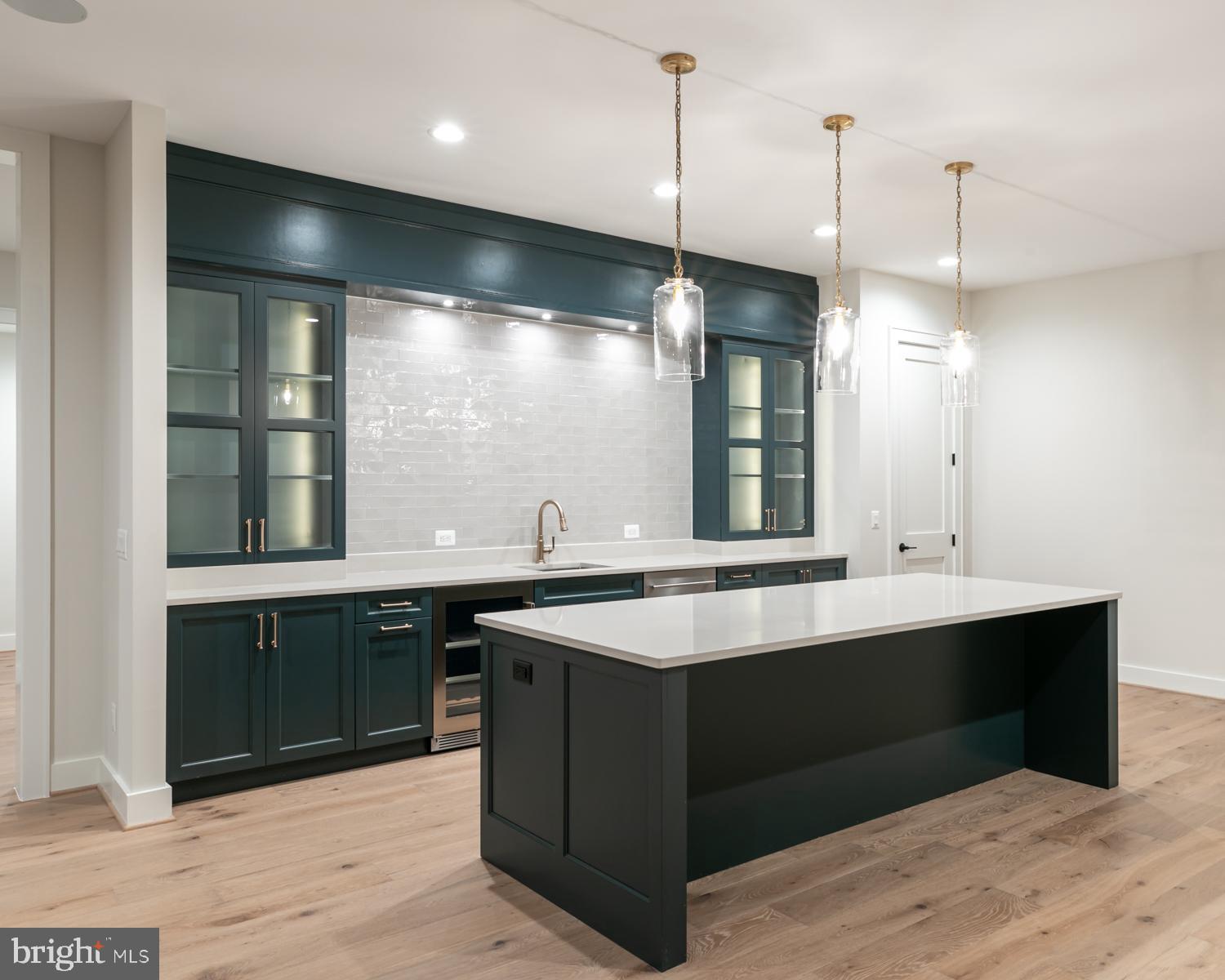 LYON VILLAGE - Residential