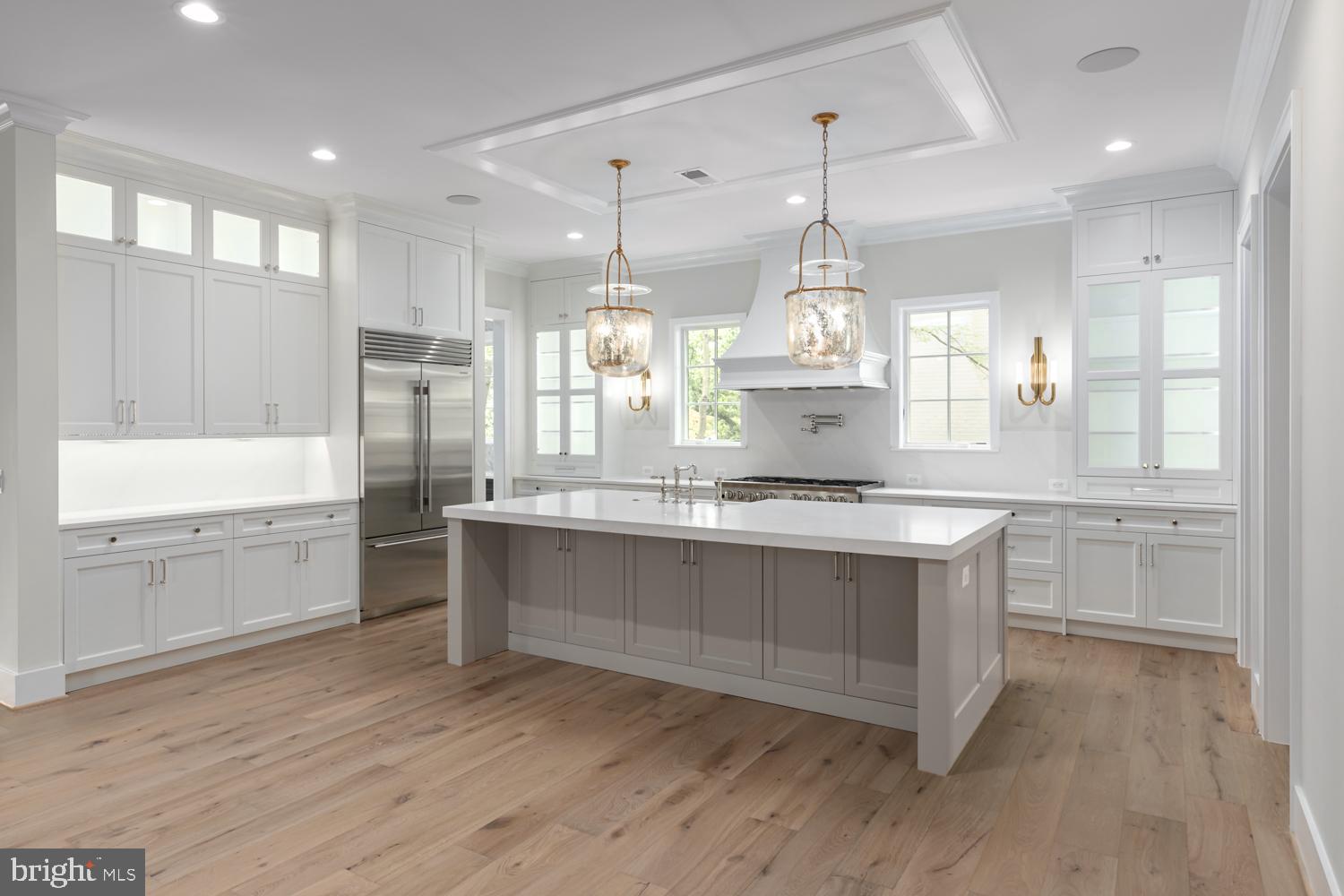 LYON VILLAGE - Residential