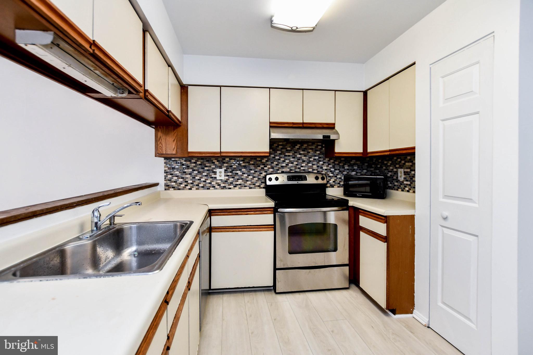 VILLAGES OF MARLBOROUGH - Residential Lease