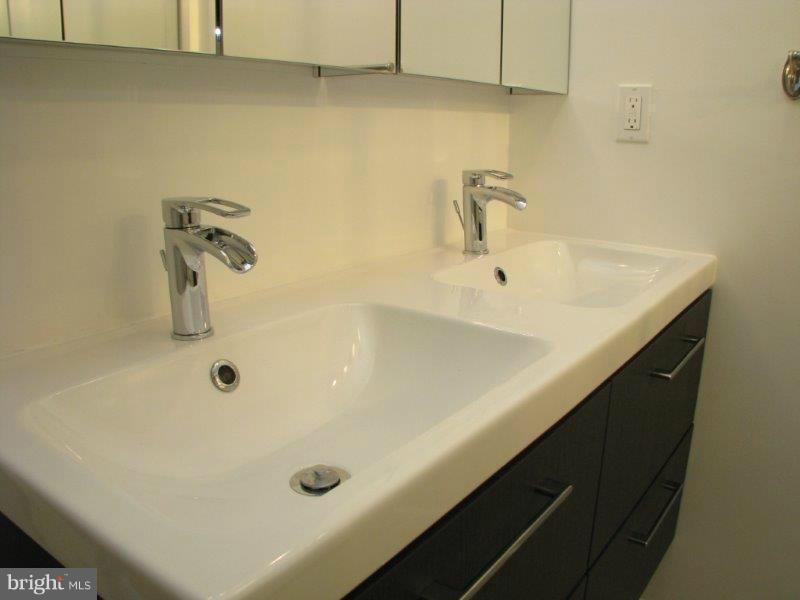 OLD TOWN - Residential Lease