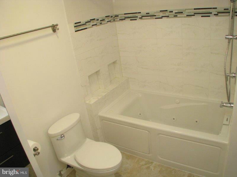 OLD TOWN - Residential Lease