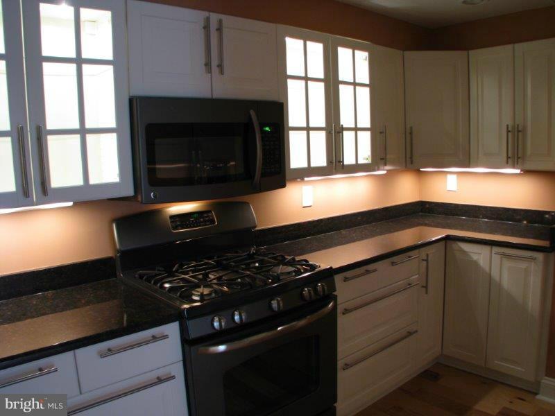 OLD TOWN - Residential Lease