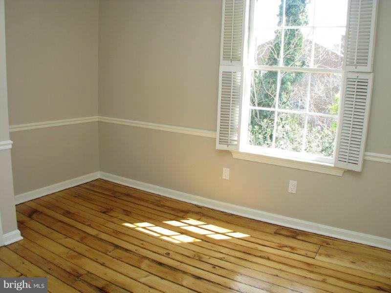 OLD TOWN - Residential Lease