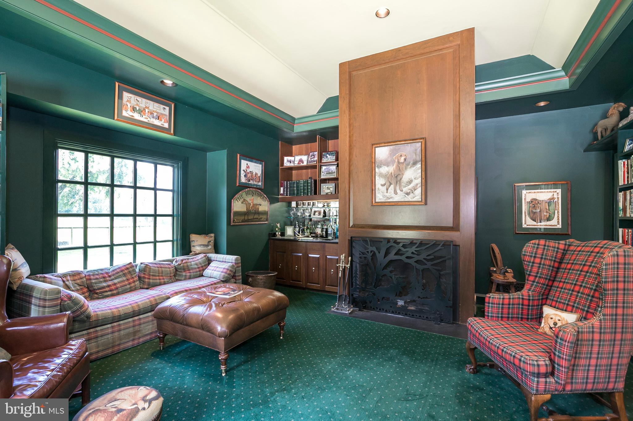 CHESHIRE HUNT - Residential