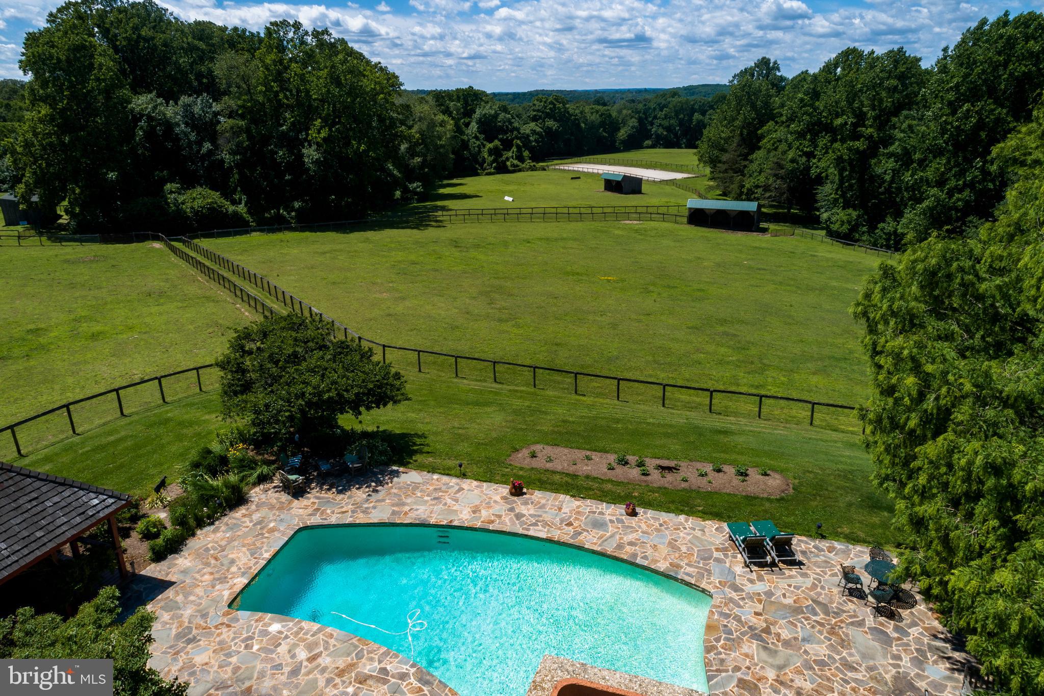 CHESHIRE HUNT - Residential