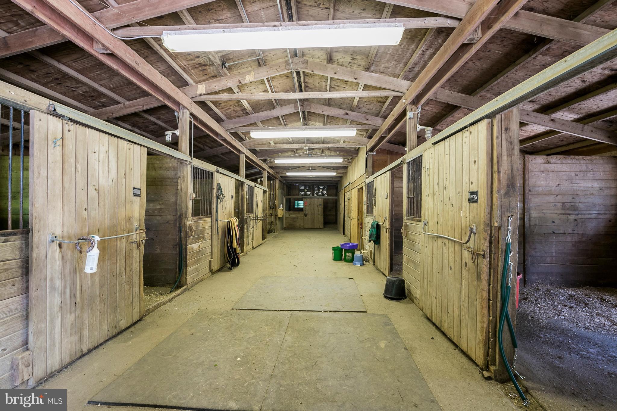 CHESHIRE HUNT - Residential