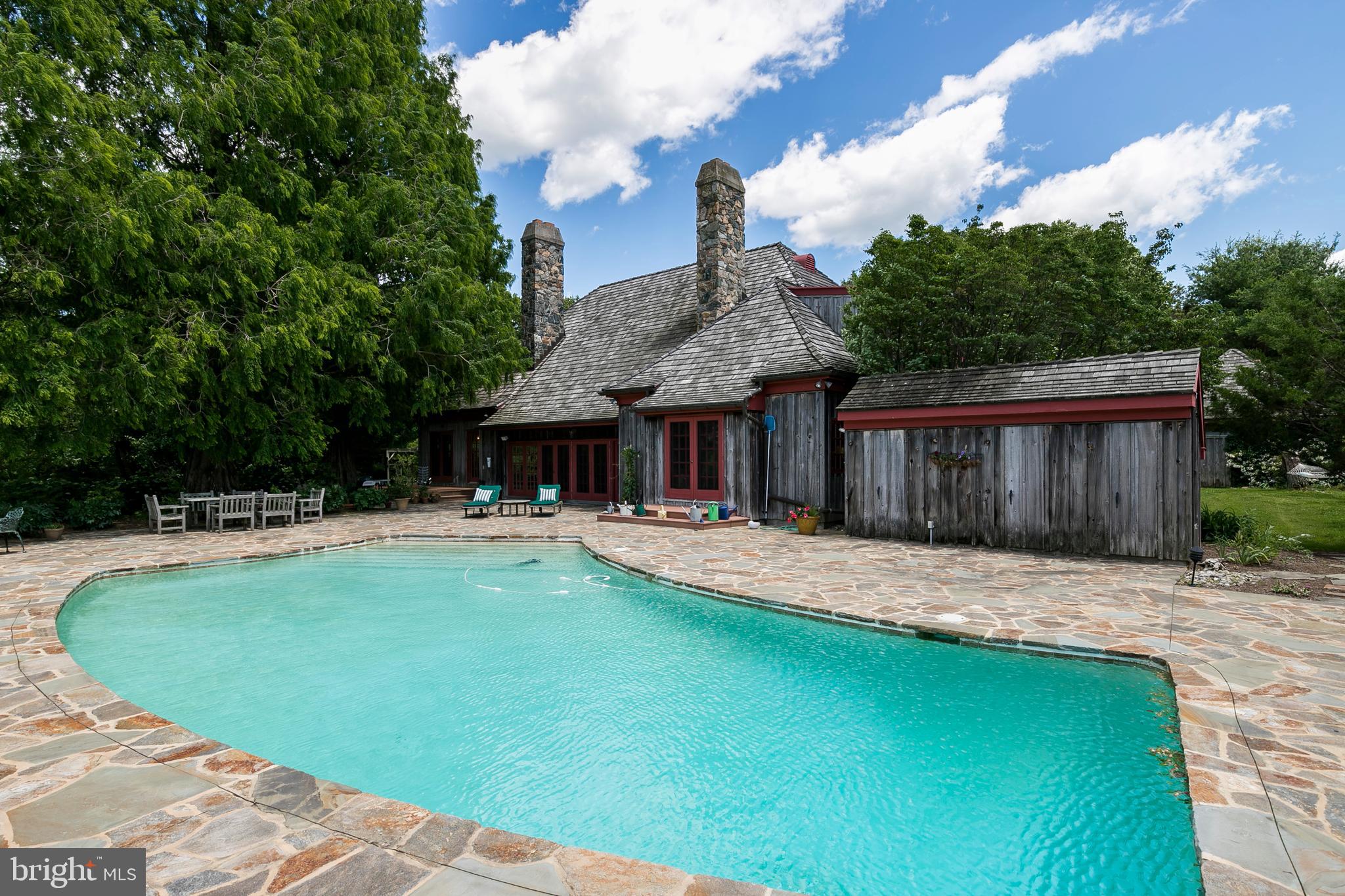 1543 EMBREEVILLE ROAD