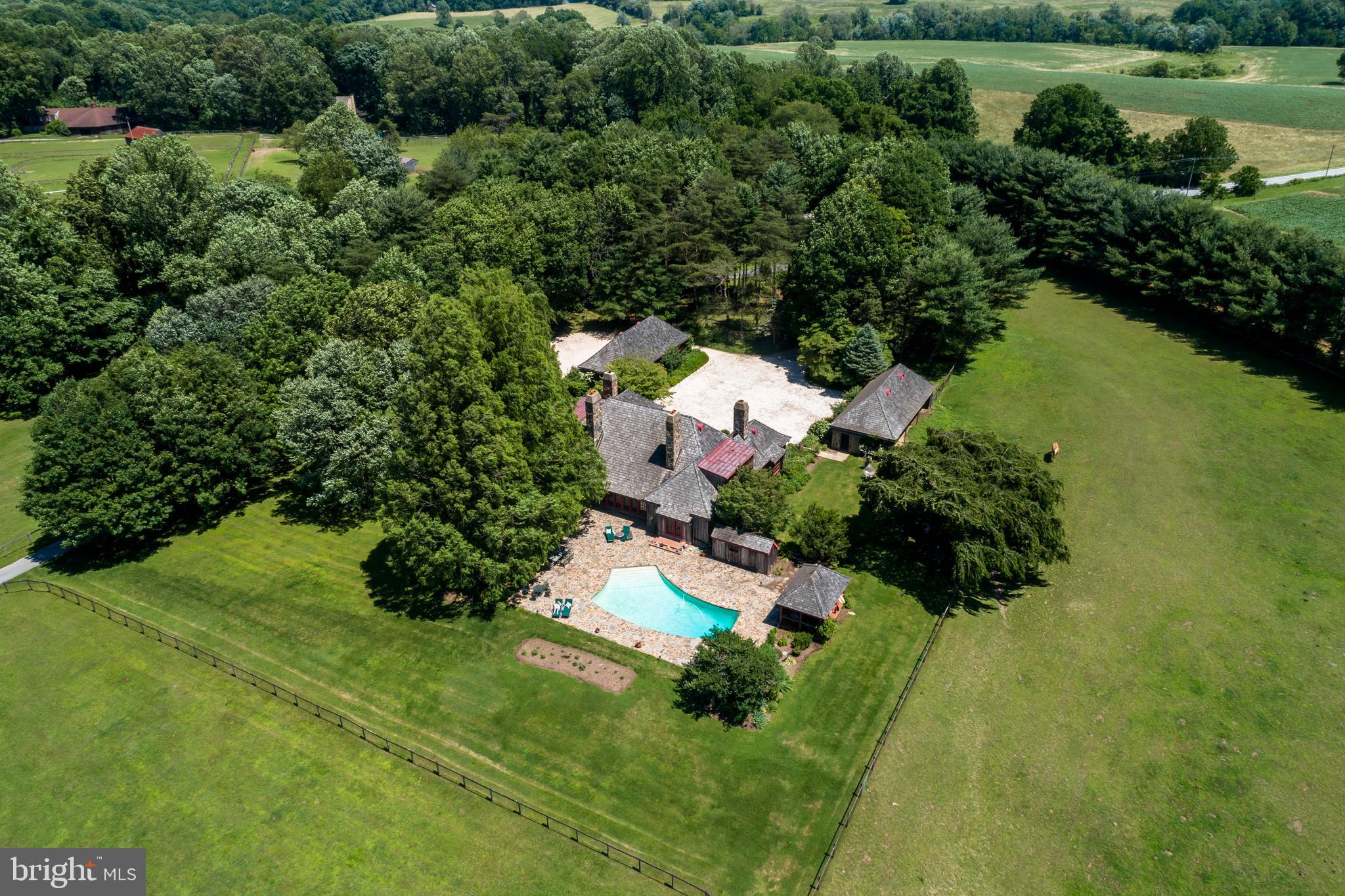 CHESHIRE HUNT - Residential