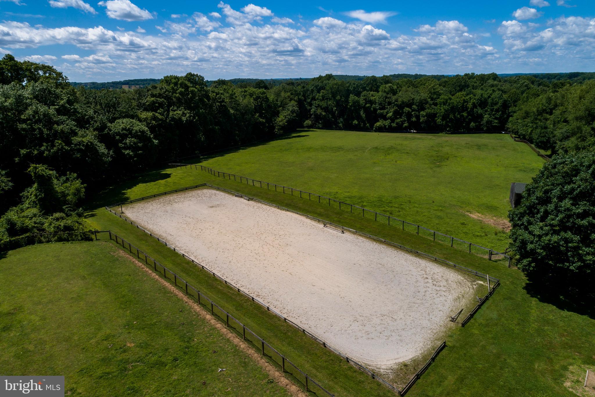 CHESHIRE HUNT - Residential