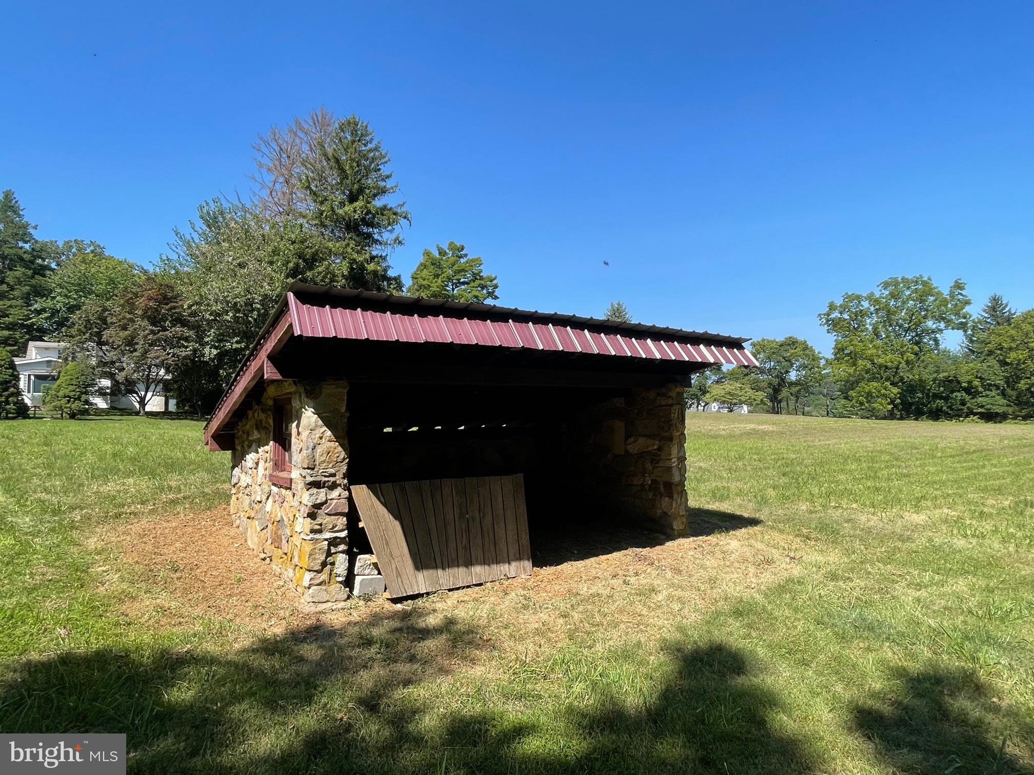 120 DIAMOND ROCK ROAD