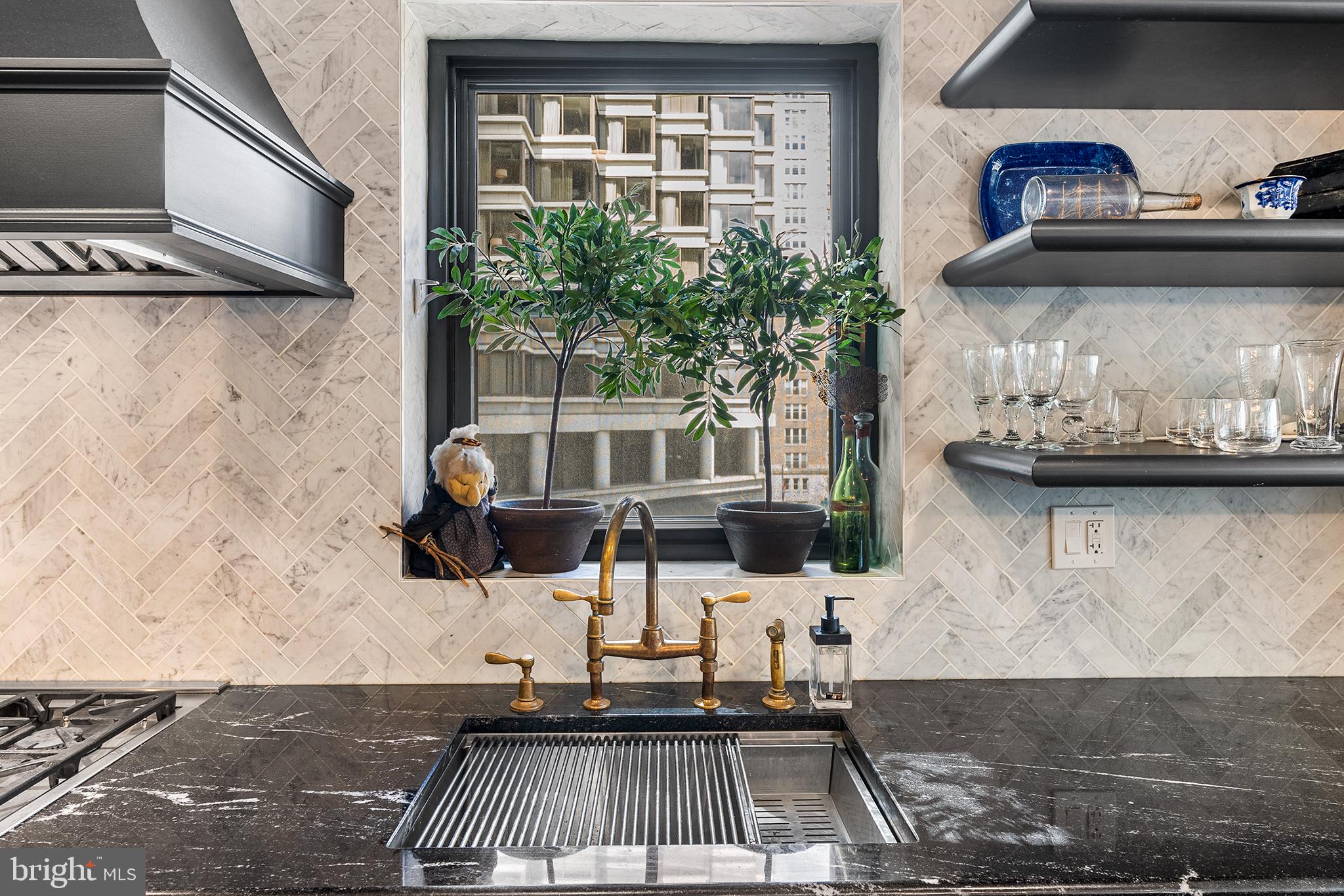 RITTENHOUSE SQUARE - Residential