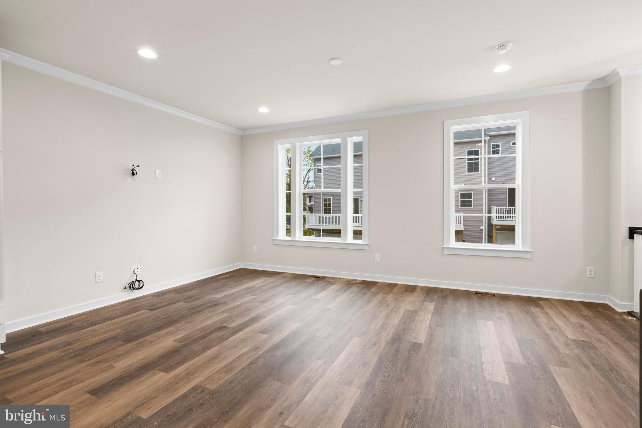 SOUTH FORK BROAD RUN - Residential