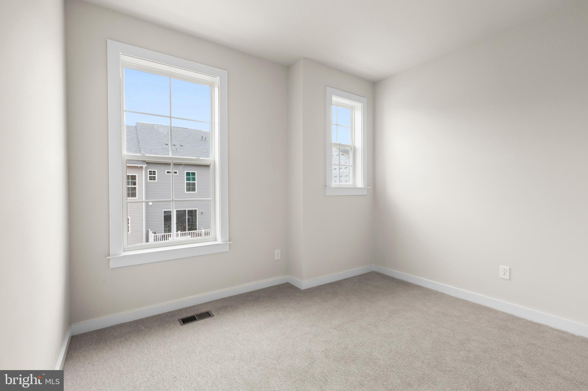 SOUTH FORK BROAD RUN - Residential