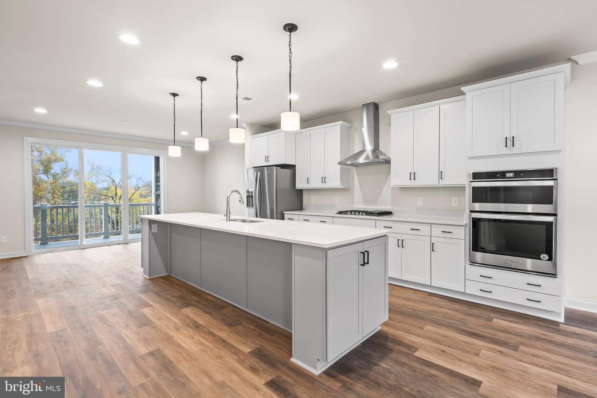 SOUTH FORK BROAD RUN - Residential