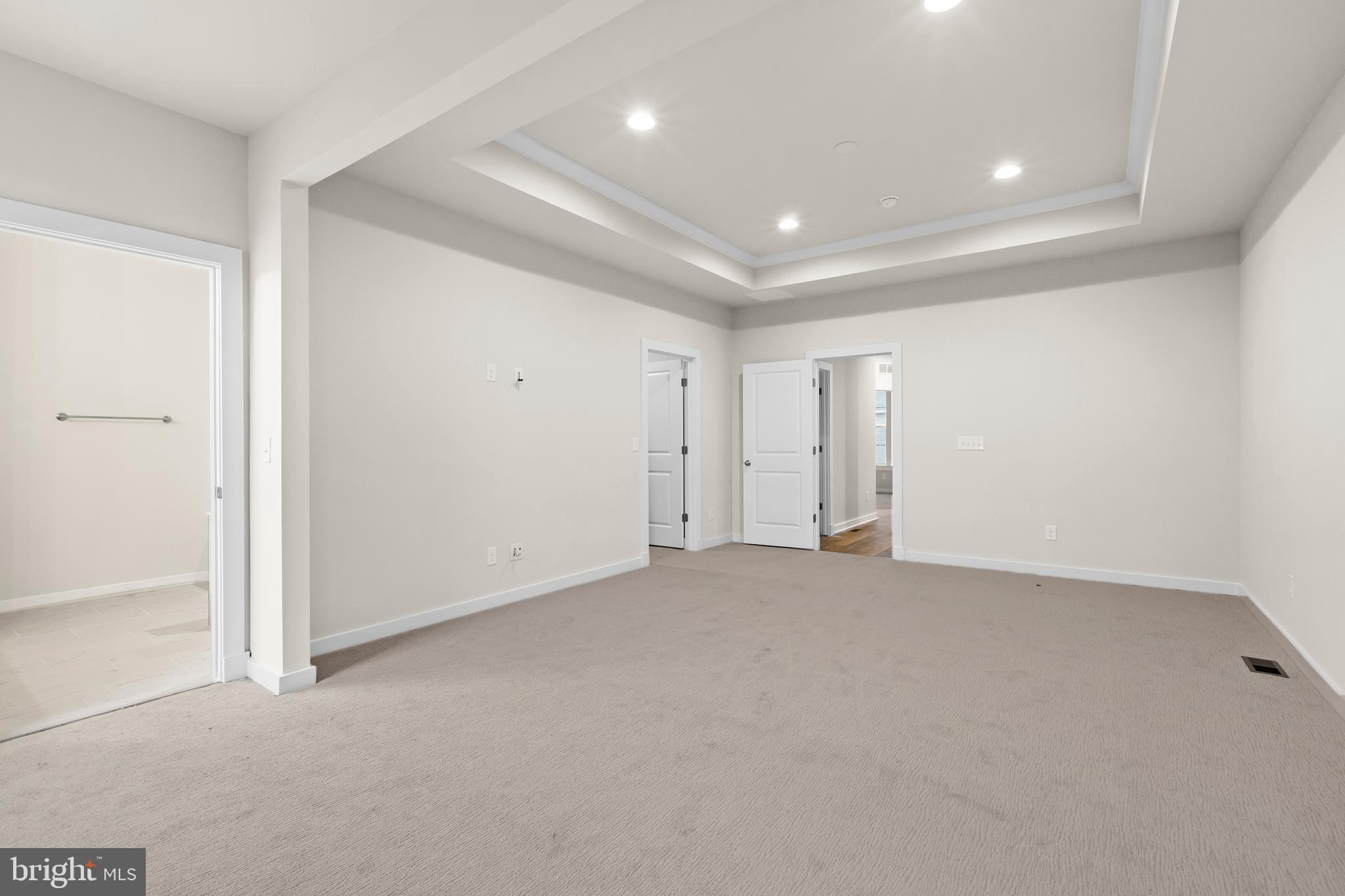 SOUTH FORK BROAD RUN - Residential