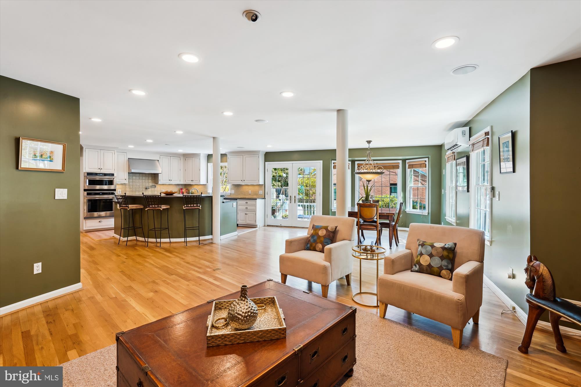 MONTROSE WOODS - Residential