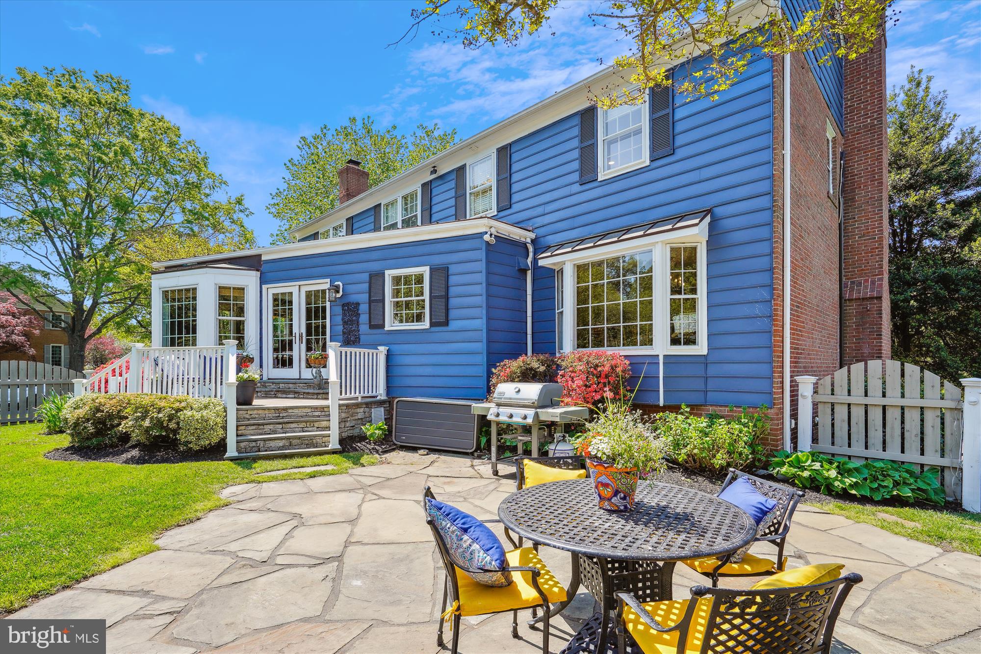 MONTROSE WOODS - Residential