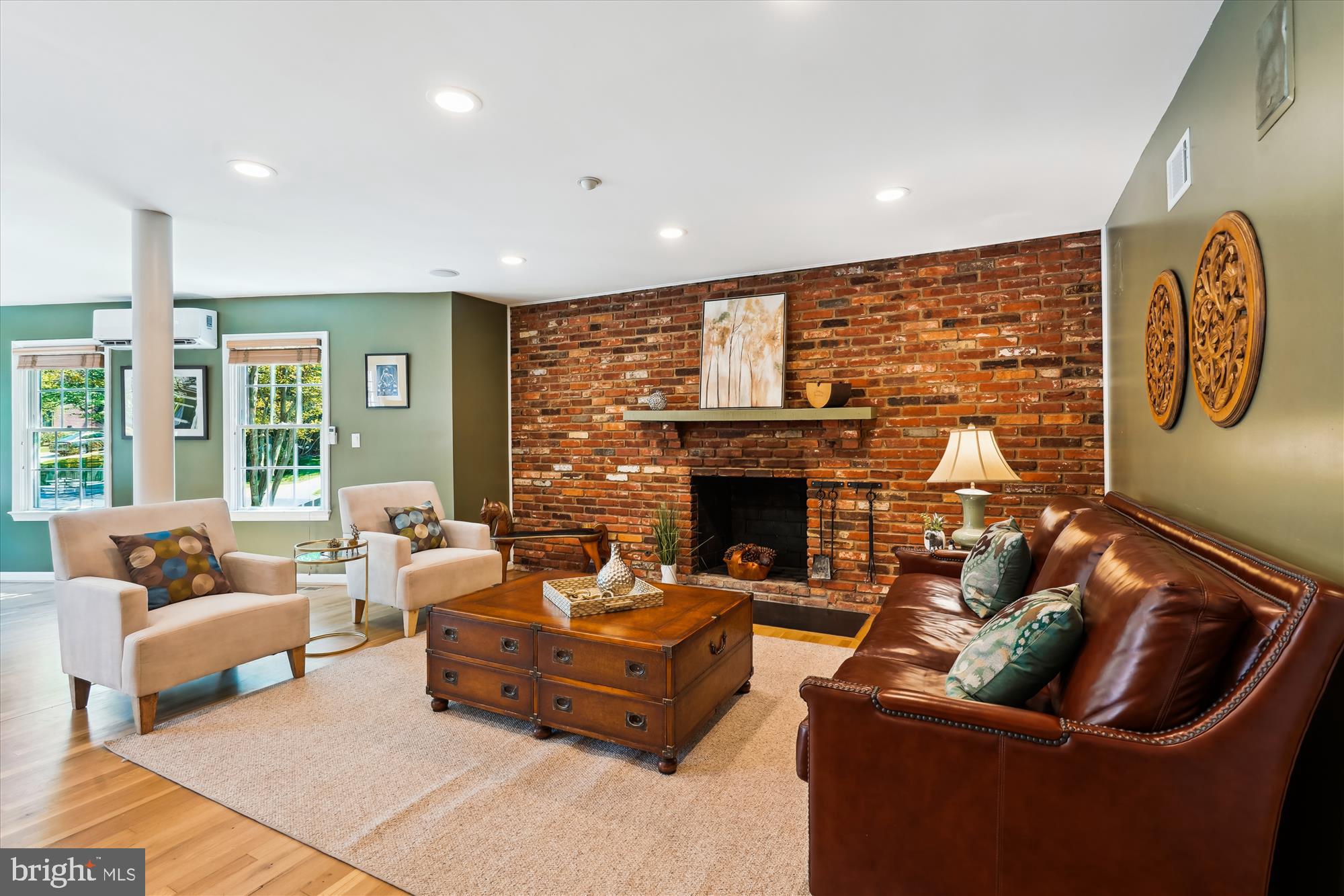 MONTROSE WOODS - Residential