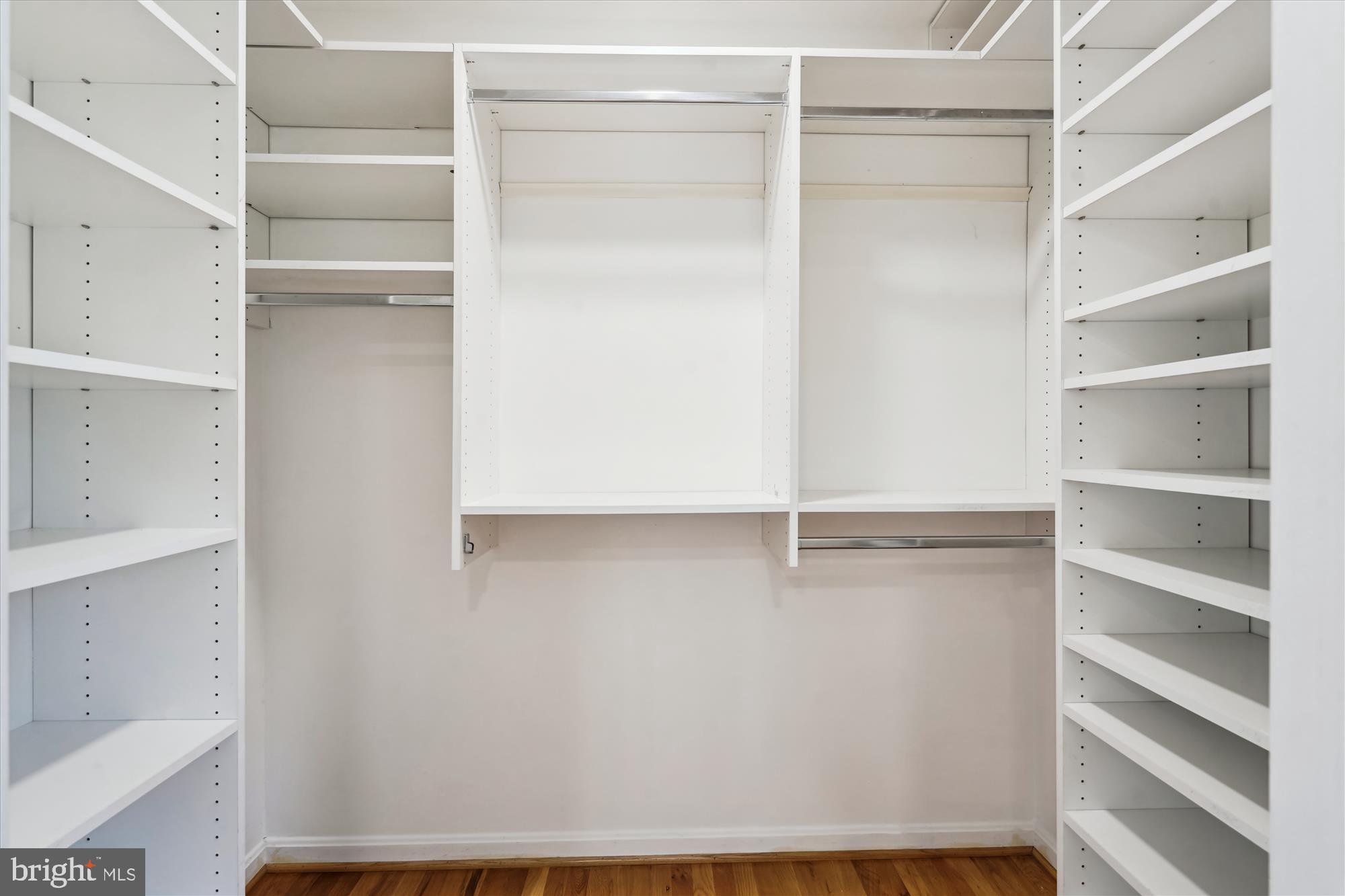 MONTROSE WOODS - Residential