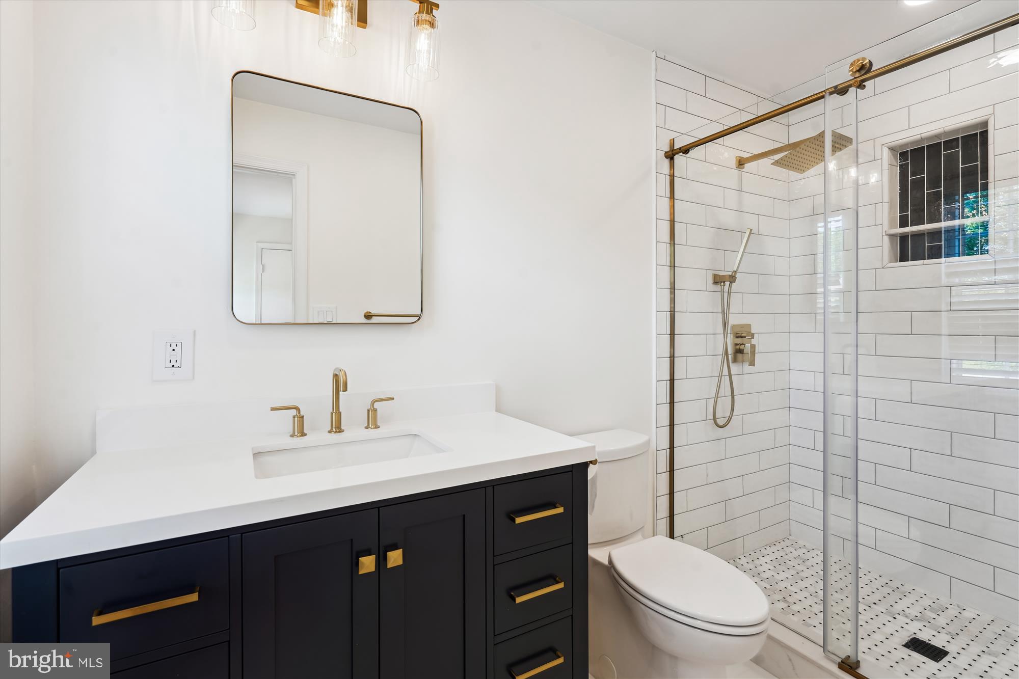 MONTROSE WOODS - Residential