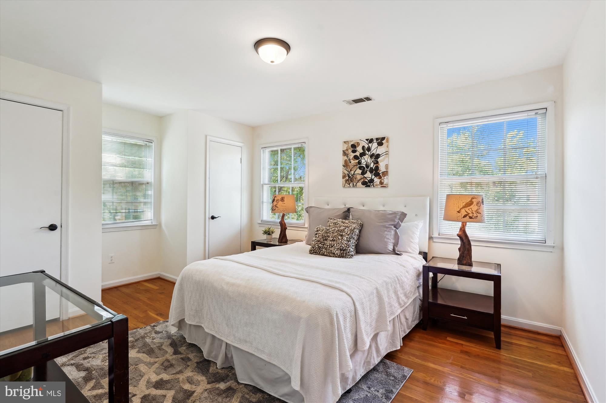 MONTROSE WOODS - Residential