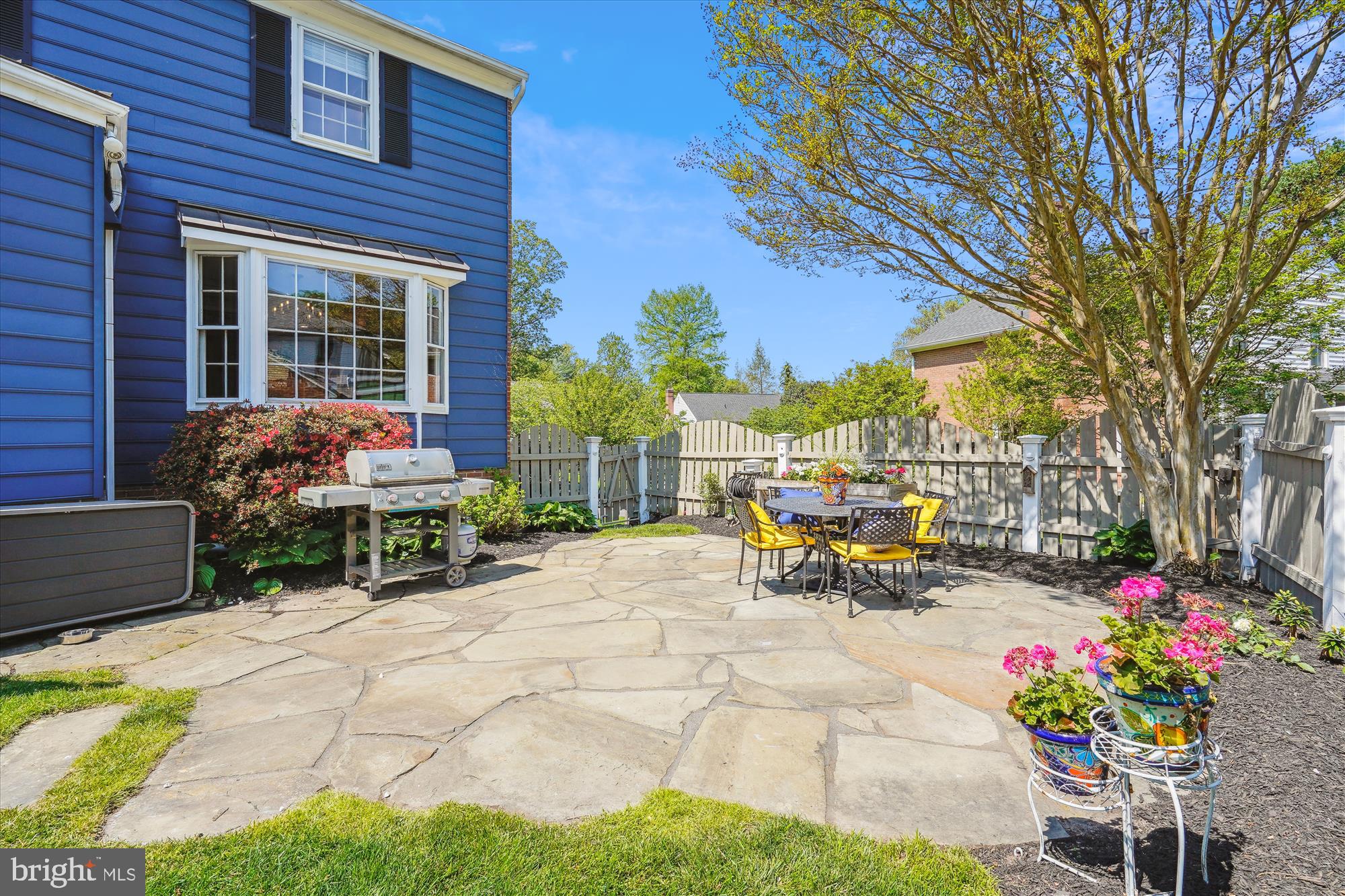 MONTROSE WOODS - Residential