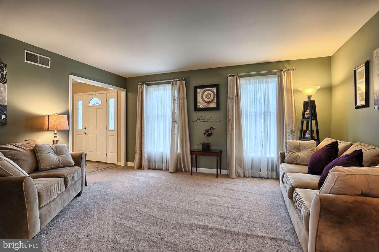 SAMPLE BRIDGE ESTATES - Residential