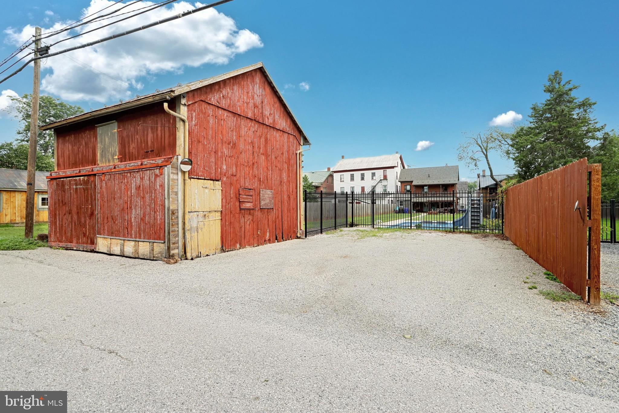 EAST BERLIN BOROUGH - Residential