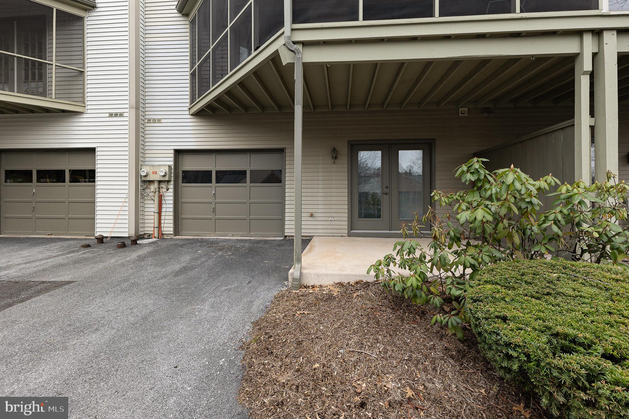 OAKMONT - Residential