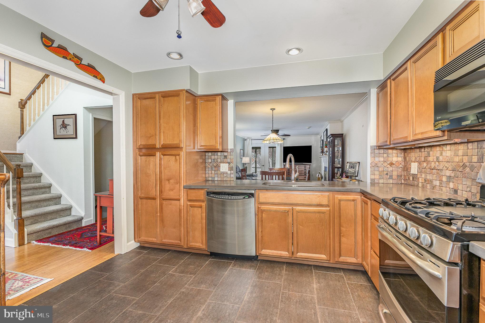 OAKMONT - Residential