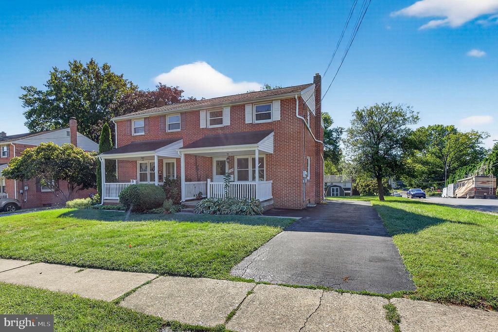 Photo of 162 New Street, MILLERSVILLE, PA 17551 (MLS # PALA2075342)