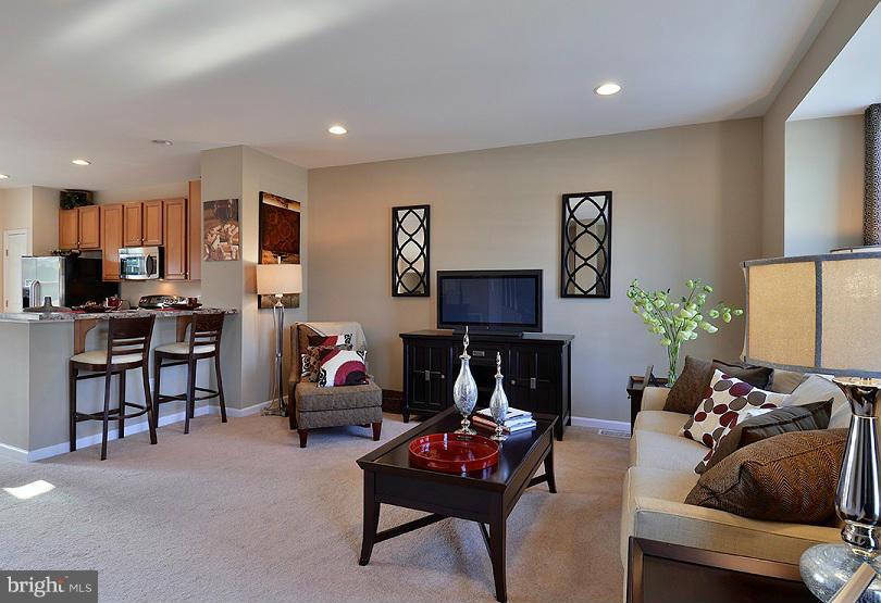 HOWARD SQUARE - Residential