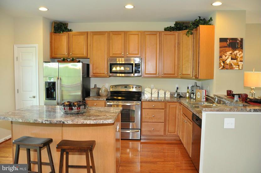 HOWARD SQUARE - Residential