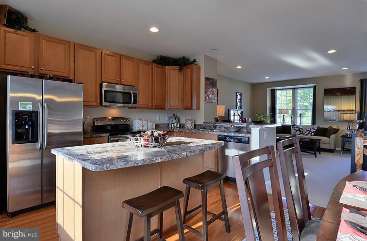 HOWARD SQUARE - Residential