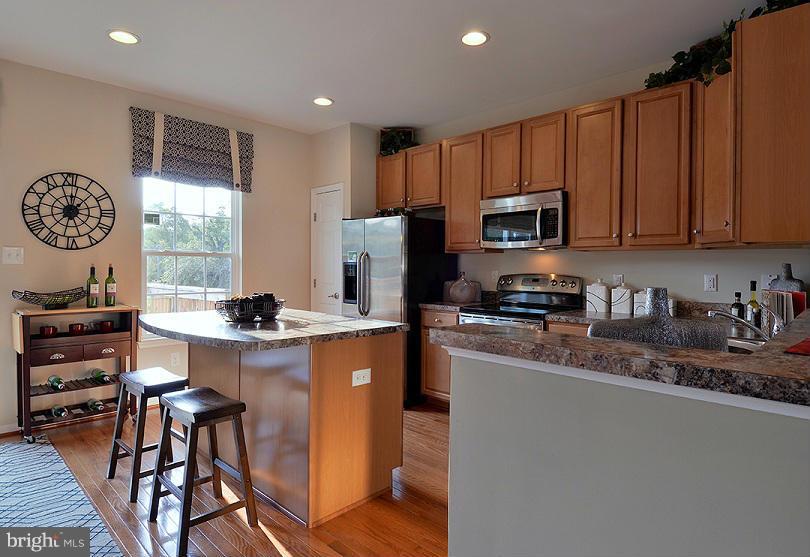 HOWARD SQUARE - Residential