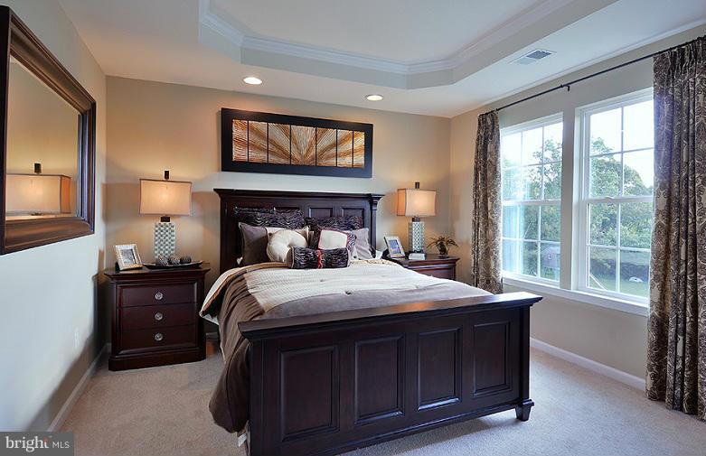 HOWARD SQUARE - Residential