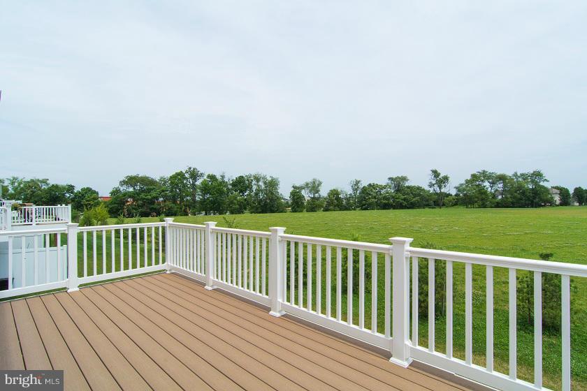 HOWARD SQUARE - Residential